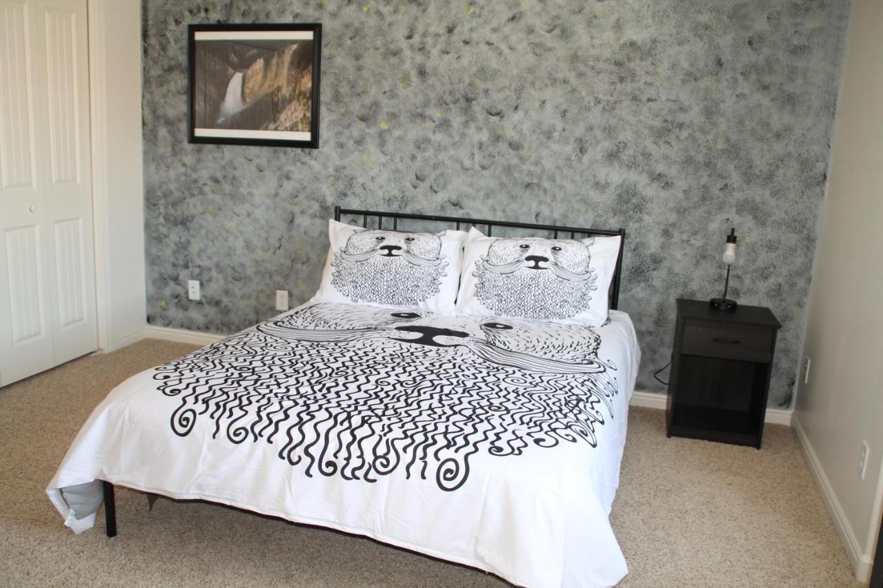 3 Queen Beds, 1 Twin Bed, 2 Rooms, 1 And A Half Bath, Self Check-In, Flexcation Equipped أيداهو فولز، أيداهو المظهر الخارجي الصورة